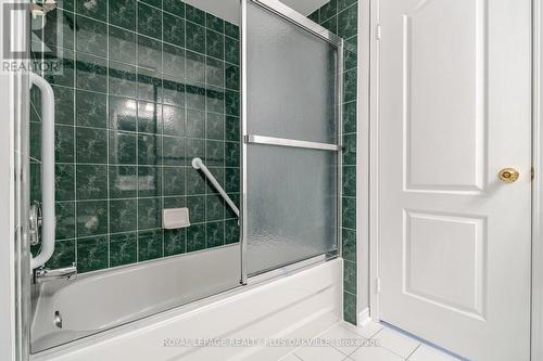 5315 Russell View Road, Mississauga, ON - Indoor Photo Showing Bathroom