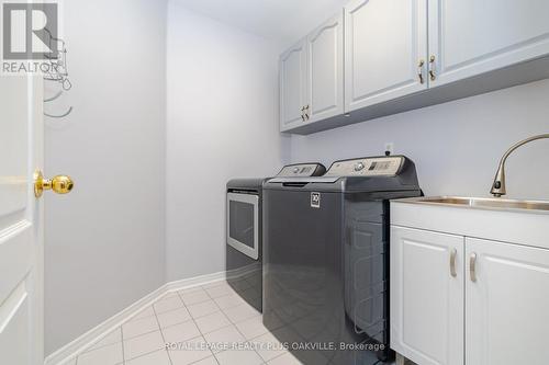 5315 Russell View Road, Mississauga, ON - Indoor Photo Showing Laundry Room