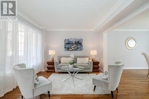 5315 Russell View Road, Mississauga, ON - Indoor Photo Showing Living Room