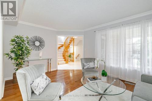 5315 Russell View Road, Mississauga, ON - Indoor Photo Showing Living Room