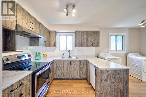 13 Skegby Road N, Brampton, ON - Indoor Photo Showing Kitchen