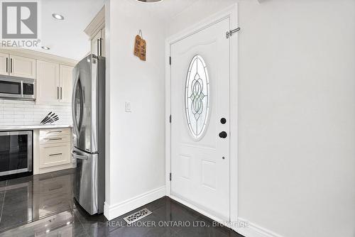 31 Lilian Drive, Toronto, ON - Indoor Photo Showing Kitchen