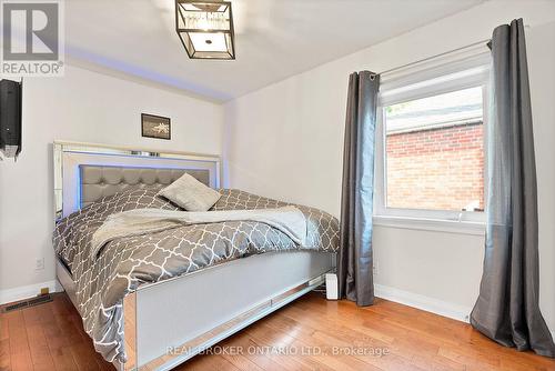 31 Lilian Drive, Toronto, ON - Indoor Photo Showing Bedroom