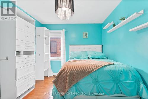 31 Lilian Drive, Toronto, ON - Indoor Photo Showing Bedroom