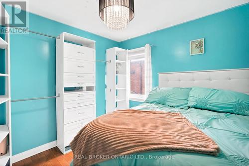 31 Lilian Drive, Toronto, ON - Indoor Photo Showing Bedroom