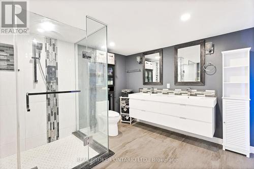 31 Lilian Drive, Toronto, ON - Indoor Photo Showing Bathroom