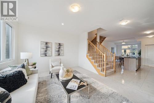 1400 Coral Springs Path, Oshawa, ON - Indoor Photo Showing Other Room