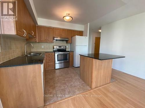 702 - 55 South Town Centre Boulevard, Markham, ON - Indoor Photo Showing Kitchen