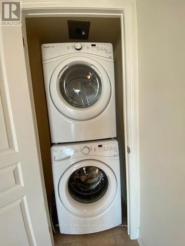 702 - 55 South Town Centre Boulevard, Markham, ON - Indoor Photo Showing Laundry Room