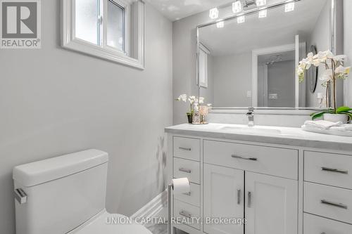 23 West Borough Street, Markham, ON - Indoor Photo Showing Bathroom