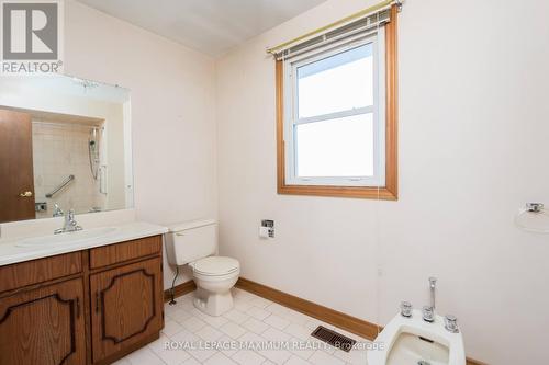 150 Beechnut Road, Vaughan (West Woodbridge), ON - Indoor Photo Showing Bathroom