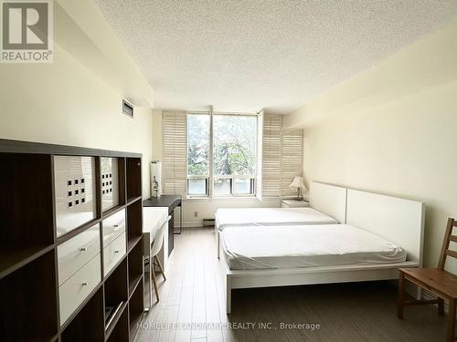 206 - 22 Clarissa Drive, Richmond Hill, ON - Indoor Photo Showing Bedroom