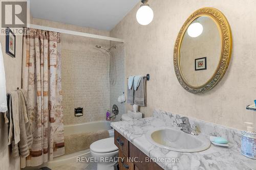 3093 Hwy 26, Springwater (Minesing), ON - Indoor Photo Showing Bathroom