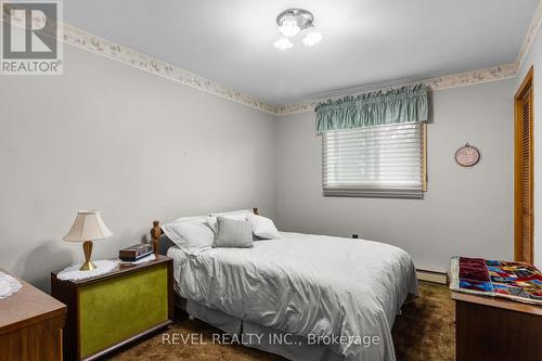 3093 Hwy 26, Springwater, ON - Indoor Photo Showing Bedroom