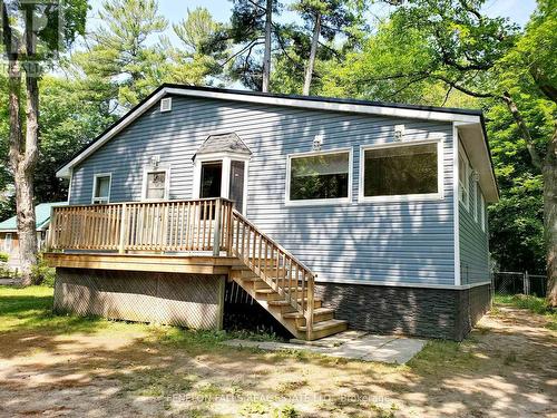 31 Edgewood Drive, Kawartha Lakes, ON - Outdoor With Deck Patio Veranda With Exterior