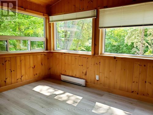 31 Edgewood Drive, Kawartha Lakes, ON - Indoor Photo Showing Other Room