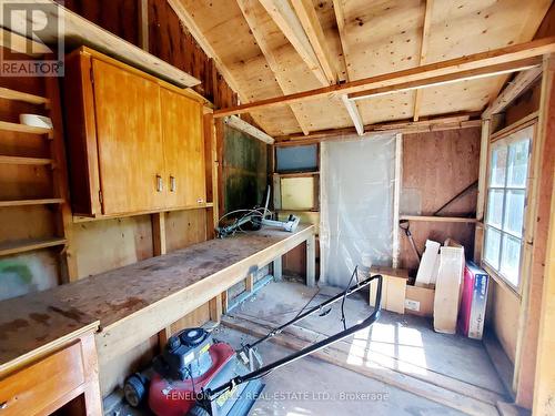31 Edgewood Drive, Kawartha Lakes, ON - Indoor Photo Showing Other Room