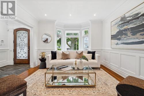 487 Glengarry Avenue, Toronto, ON - Indoor Photo Showing Living Room