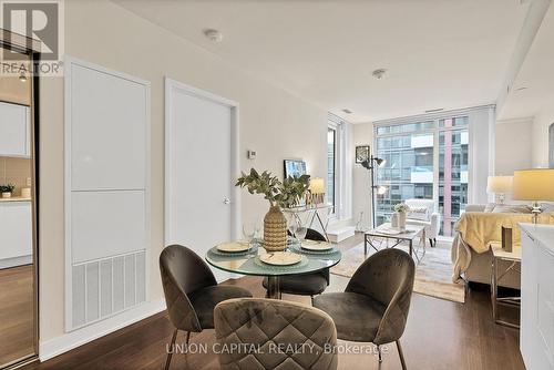 329 - 576 Front Street, Toronto, ON - Indoor Photo Showing Dining Room