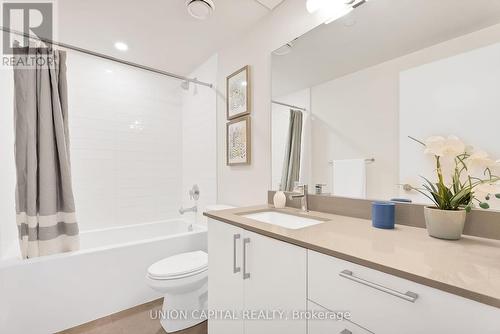 329 - 576 Front Street, Toronto, ON - Indoor Photo Showing Bathroom