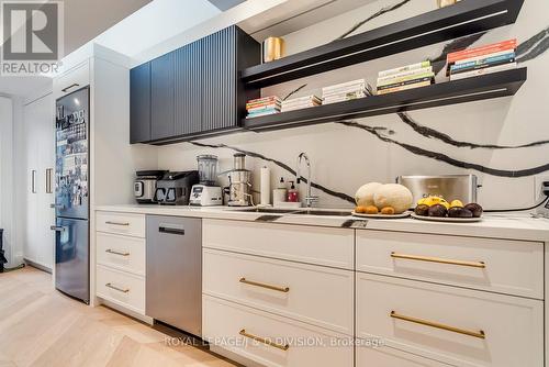 62 Maple Avenue, Toronto, ON - Indoor Photo Showing Kitchen