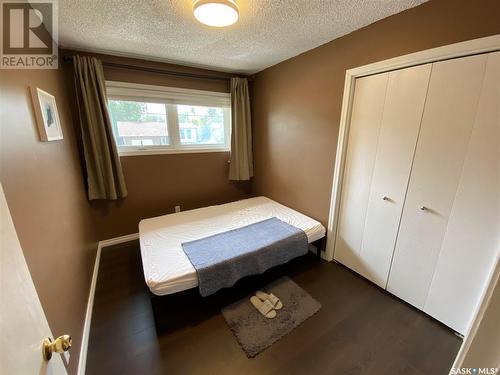 43 Buttercup Crescent Nw, Moose Jaw, SK - Indoor Photo Showing Bedroom