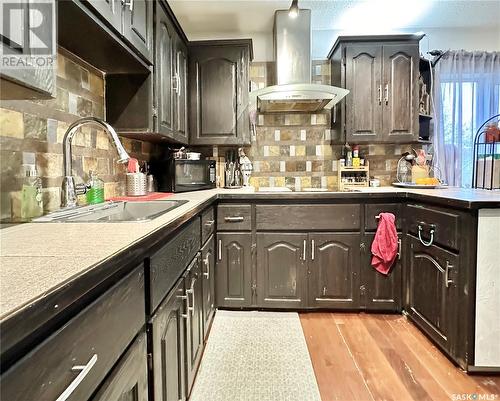 1562 Elphinstone Street, Regina, SK - Indoor Photo Showing Kitchen