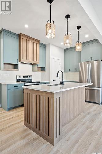 3111 Green Stone Road, Regina, SK - Indoor Photo Showing Kitchen With Double Sink With Upgraded Kitchen