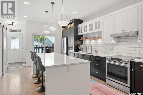 1322 Empress Avenue, Saskatoon, SK - Indoor Photo Showing Kitchen With Upgraded Kitchen