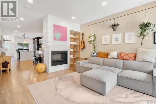 1322 Empress Avenue, Saskatoon, SK - Indoor Photo Showing Living Room With Fireplace