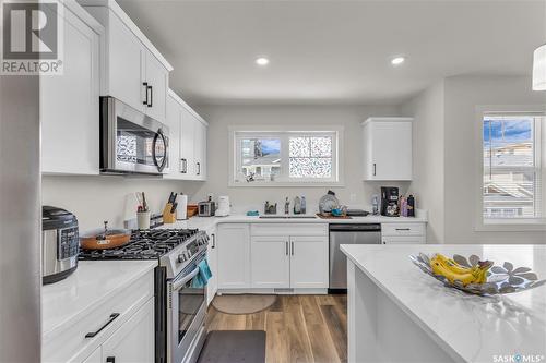 128 315 Dickson Crescent, Saskatoon, SK - Indoor Photo Showing Kitchen