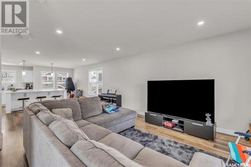 128 315 Dickson Crescent, Saskatoon, SK - Indoor Photo Showing Living Room