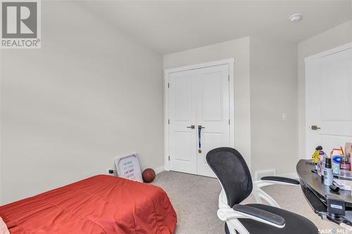 128 315 Dickson Crescent, Saskatoon, SK - Indoor Photo Showing Bedroom