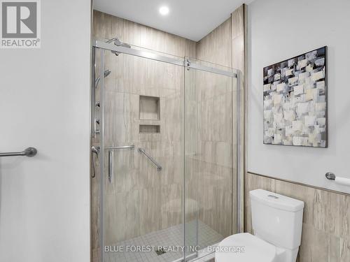 3426 Castle Rock Place, London, ON - Indoor Photo Showing Bathroom