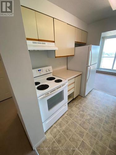 2305 - 323 Colborne Street, London, ON - Indoor Photo Showing Kitchen