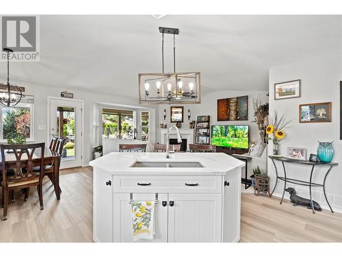 5011 5 Avenue, Vernon, BC - Indoor Photo Showing Dining Room