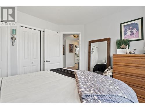 5011 5 Avenue, Vernon, BC - Indoor Photo Showing Bedroom