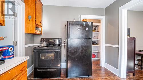 1471-1473 Parent Avenue, Windsor, ON - Indoor Photo Showing Kitchen