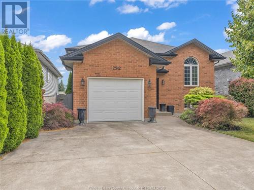 2542 Maitland, Windsor, ON - Outdoor