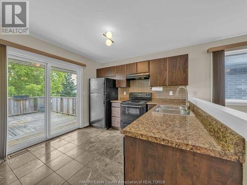 2542 Maitland, Windsor, ON - Indoor Photo Showing Kitchen With Double Sink