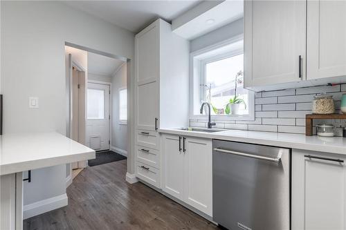 115 Stewartdale Avenue, Hamilton, ON - Indoor Photo Showing Bathroom