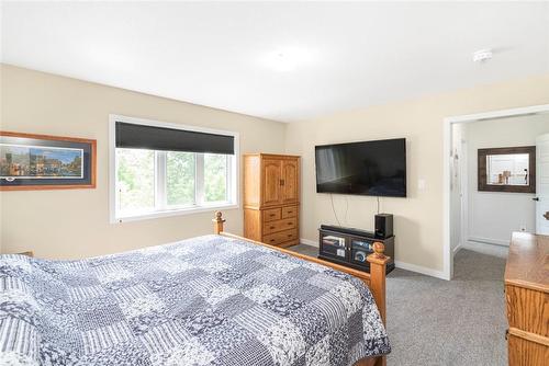 67 Larry Crescent, Caledonia, ON - Indoor Photo Showing Bedroom