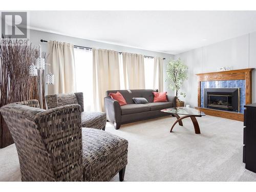 2766 Fairview Crescent, Prince George, BC - Indoor Photo Showing Living Room With Fireplace