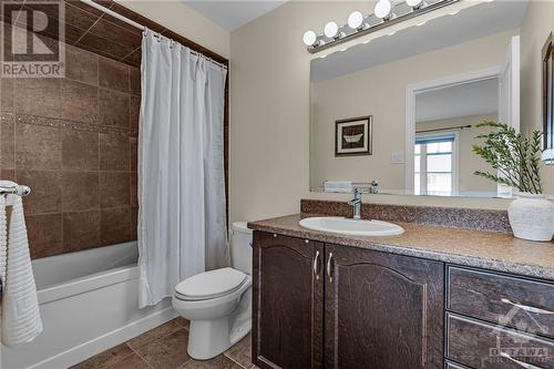 408 Arncliffe Avenue, Ottawa, ON - Indoor Photo Showing Bathroom