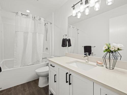 7109 Grant Rd West, Sooke, BC - Indoor Photo Showing Bathroom