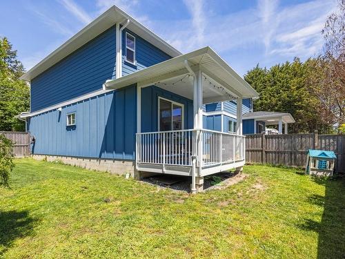 7109 Grant Rd West, Sooke, BC - Indoor Photo Showing Laundry Room