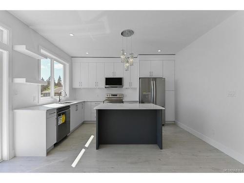 2190 Dodds Rd, Nanaimo, BC - Indoor Photo Showing Kitchen