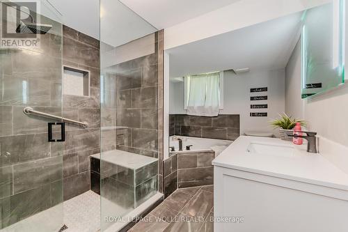 424 Belgreen Way, Waterloo, ON - Indoor Photo Showing Bathroom