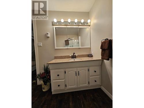 5754 Wabi Estates, Chetwynd, BC - Indoor Photo Showing Bathroom