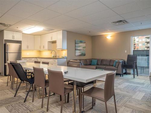 218 775 Sterling Lyon Parkway, Winnipeg, MB - Indoor Photo Showing Dining Room